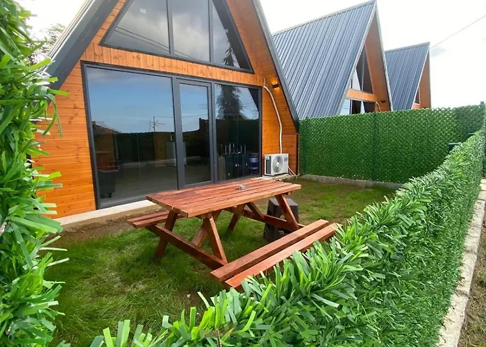 Mira Bungalov