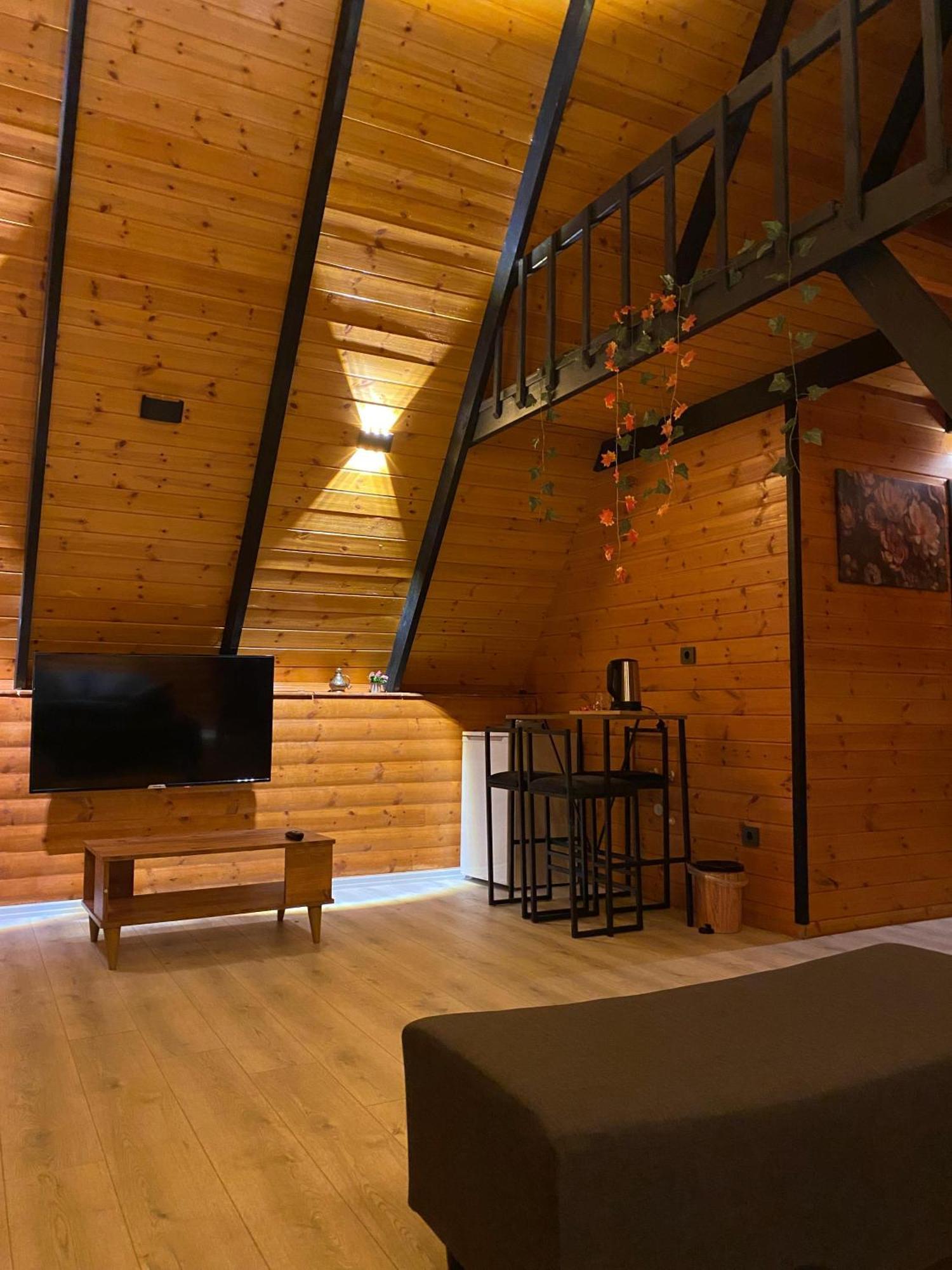 Chalet Mira *